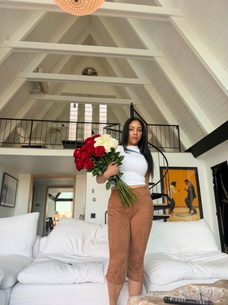 Lifestyle — luxury loft with rose bouquet
